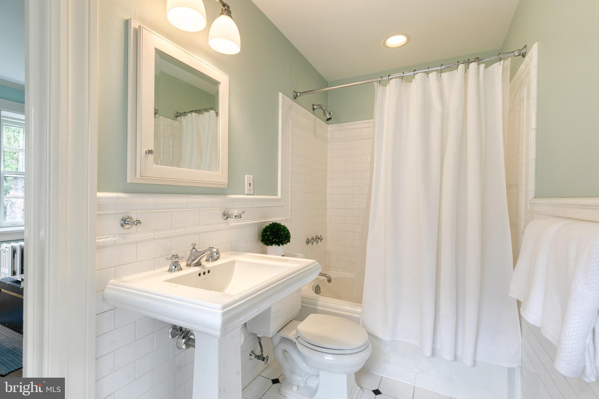 HOMELAND HISTORIC DISTRICT - Residential