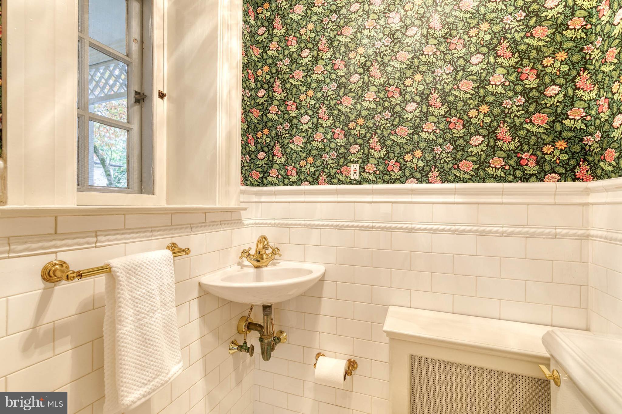 HOMELAND HISTORIC DISTRICT - Residential