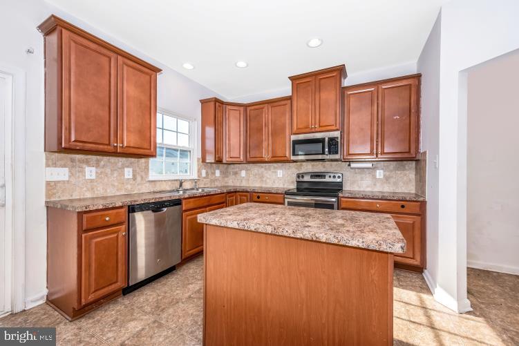 WESTFIELDS - Residential Lease