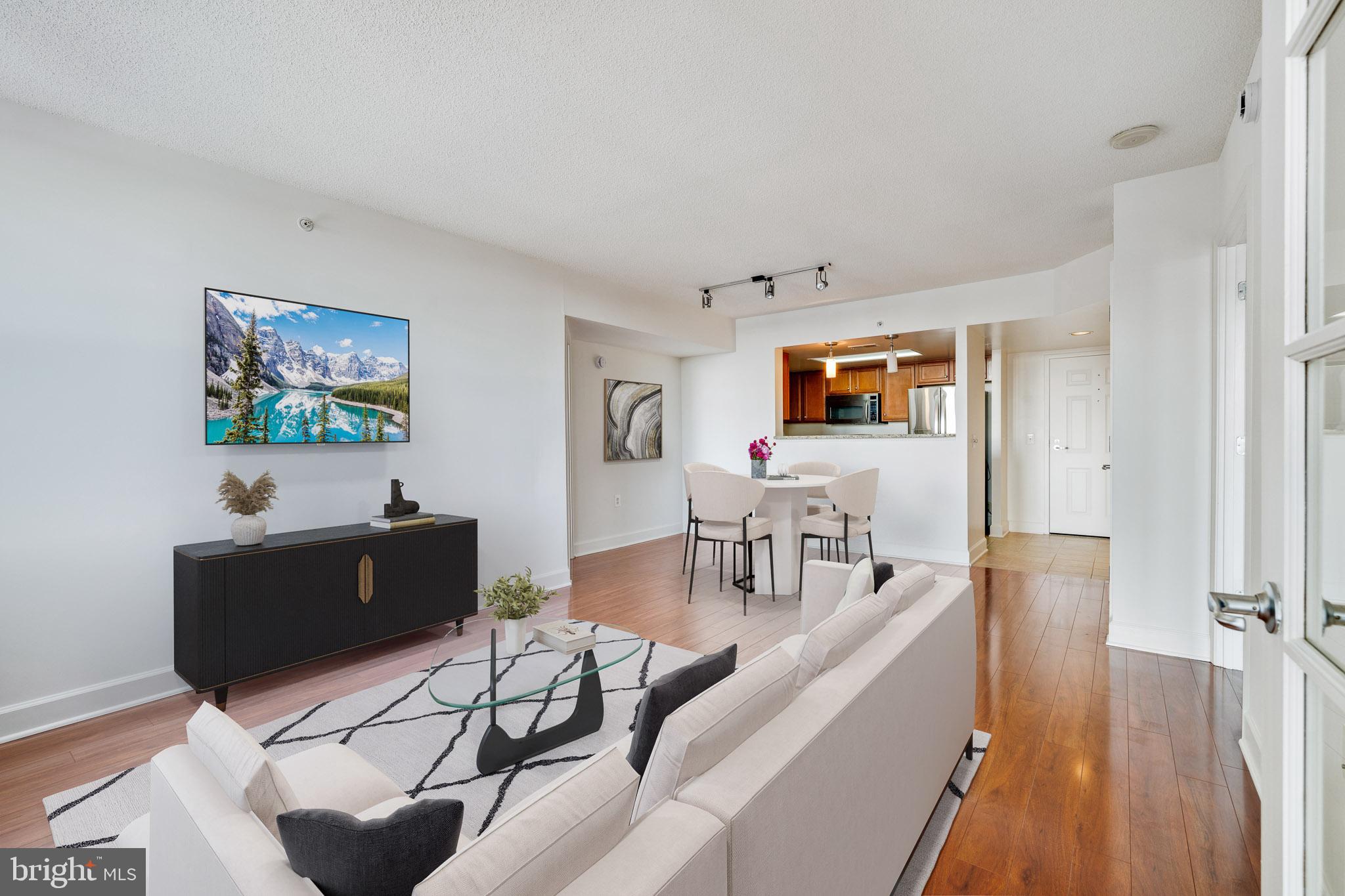 11800 SUNSET HILLS ROAD 702