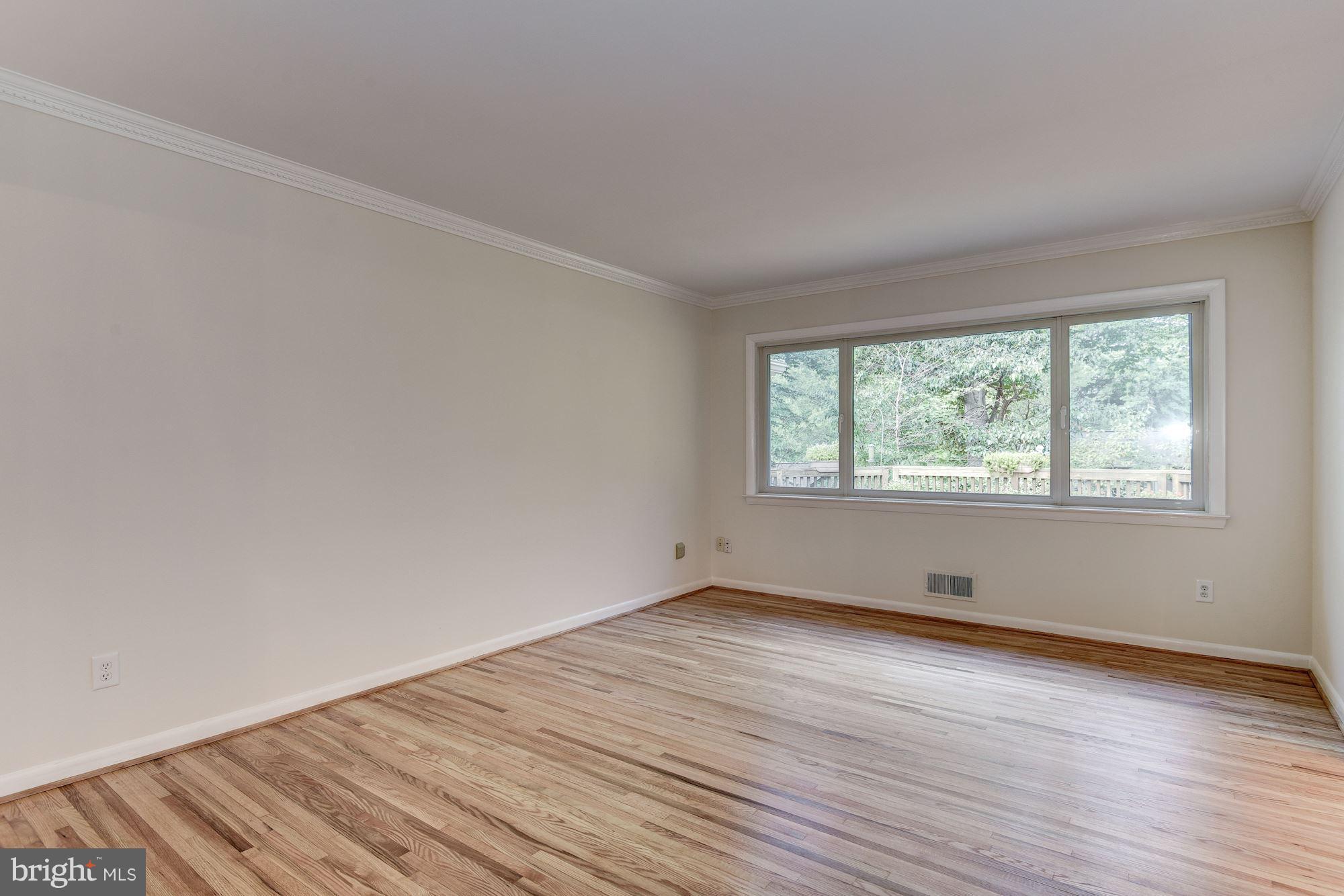 ROLLING VALLEY - Residential