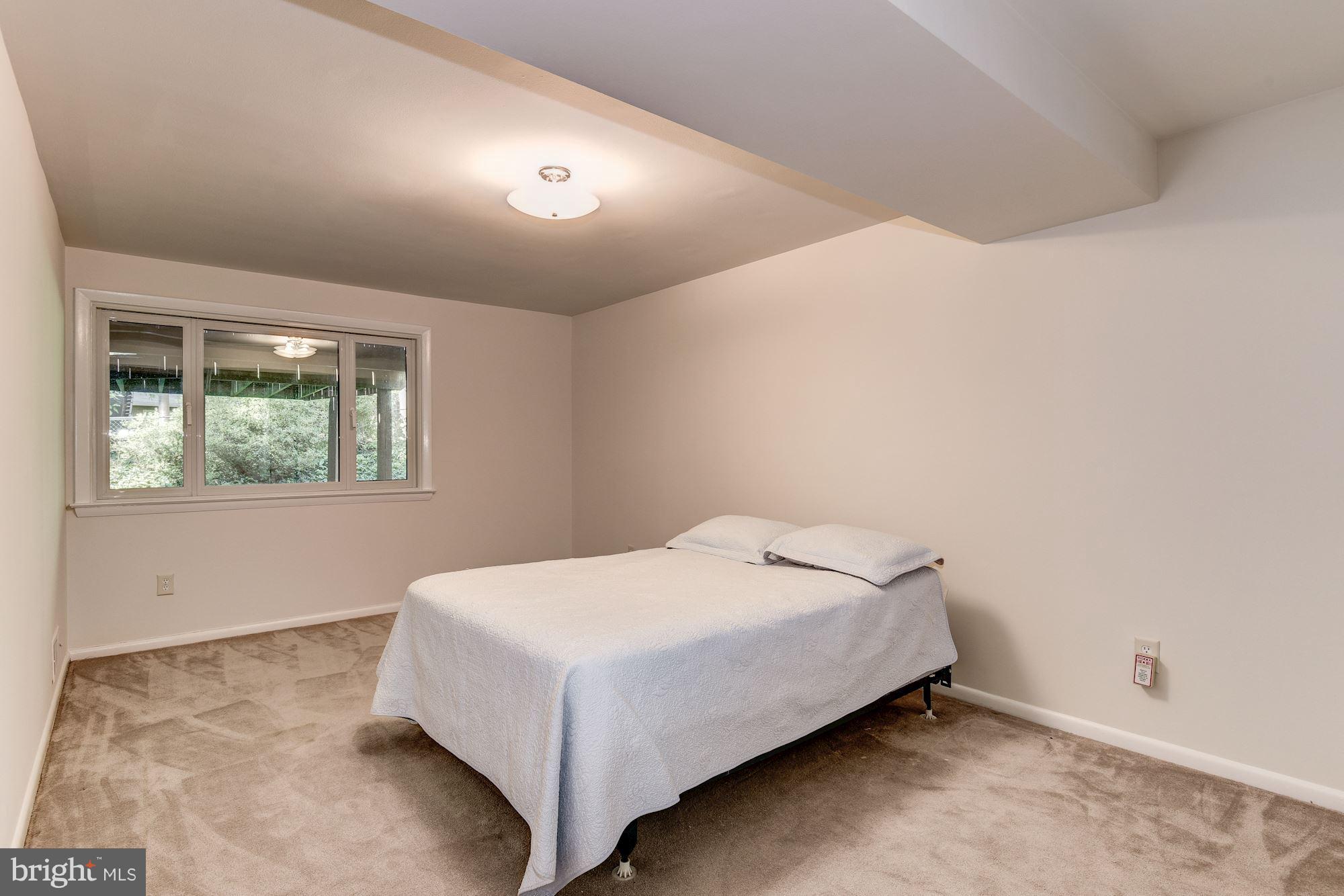 ROLLING VALLEY - Residential