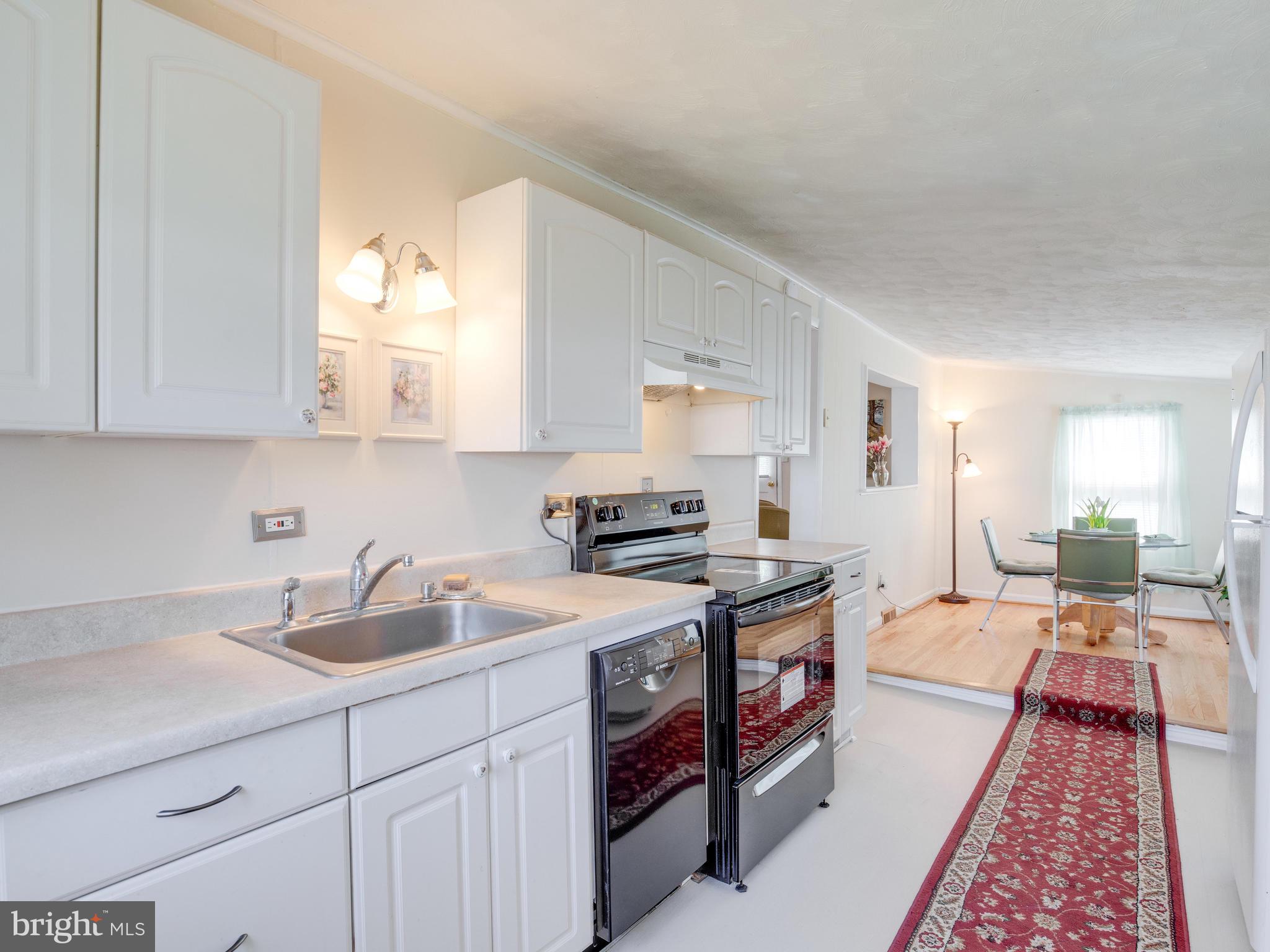 SHORELAND - Residential