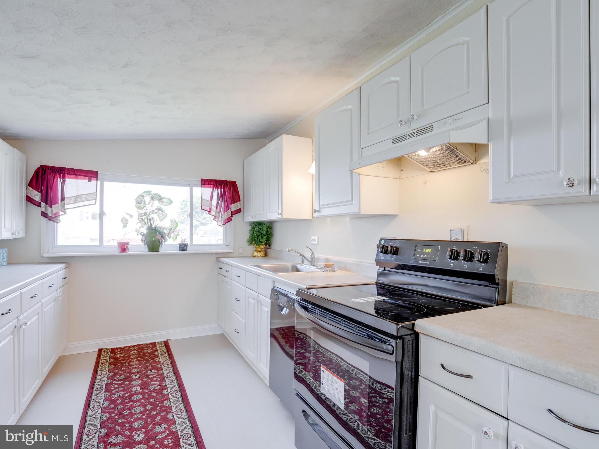 SHORELAND - Residential