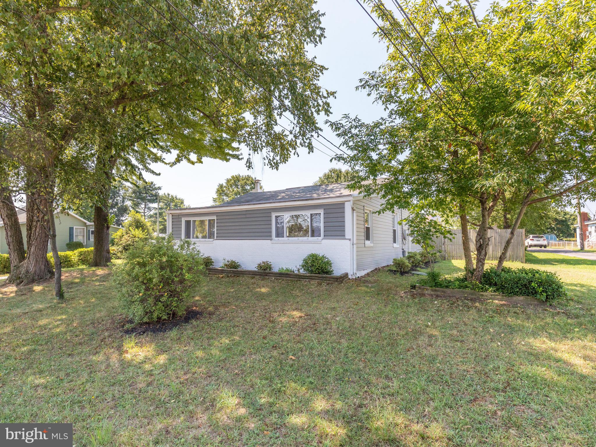 SHORELAND - Residential