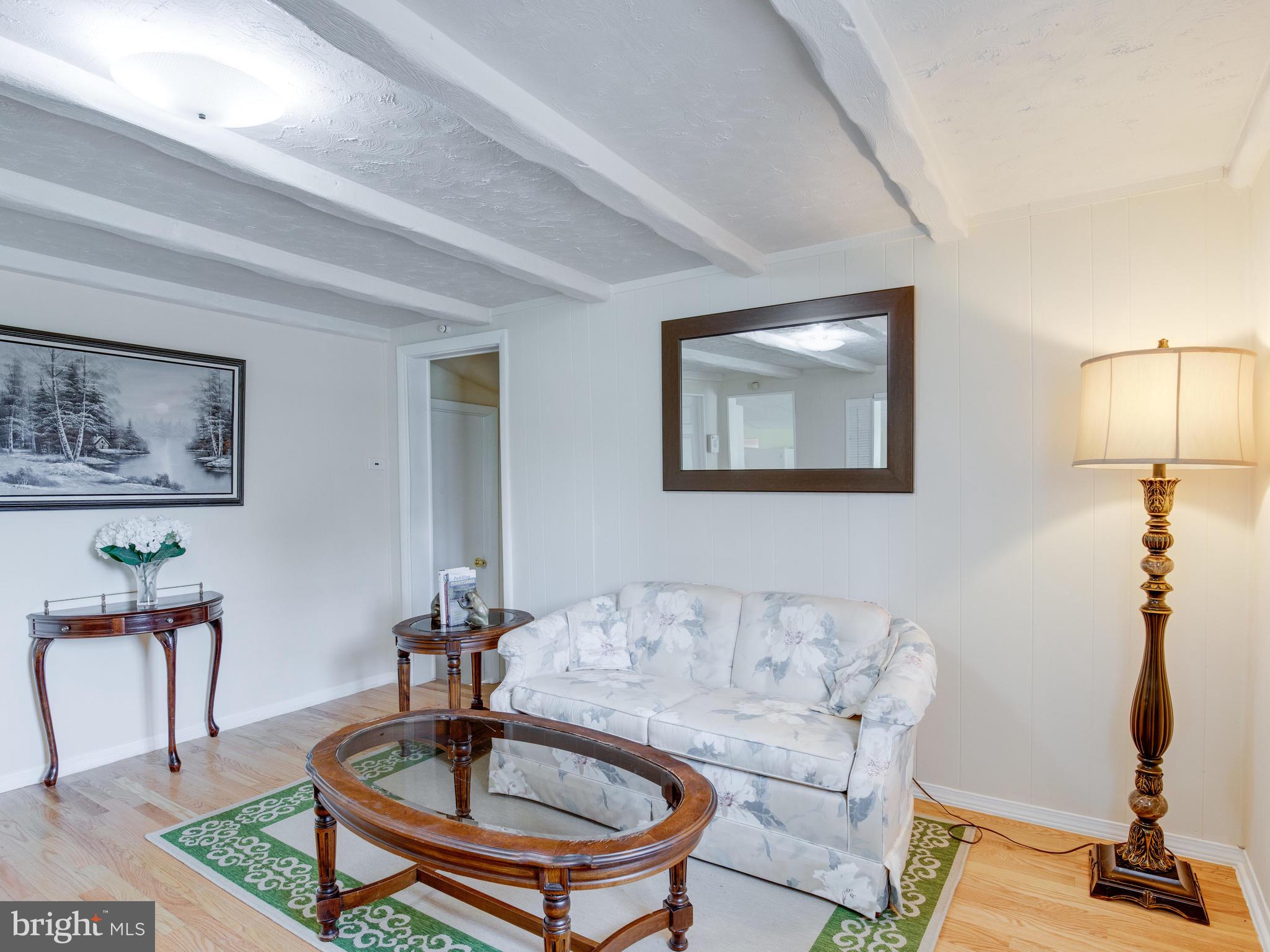 SHORELAND - Residential