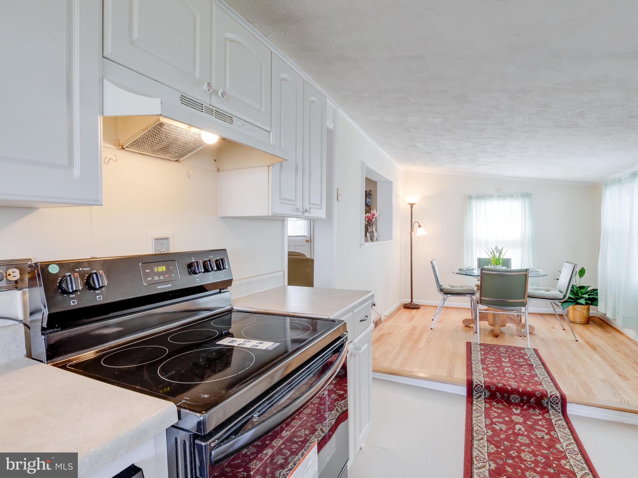 SHORELAND - Residential