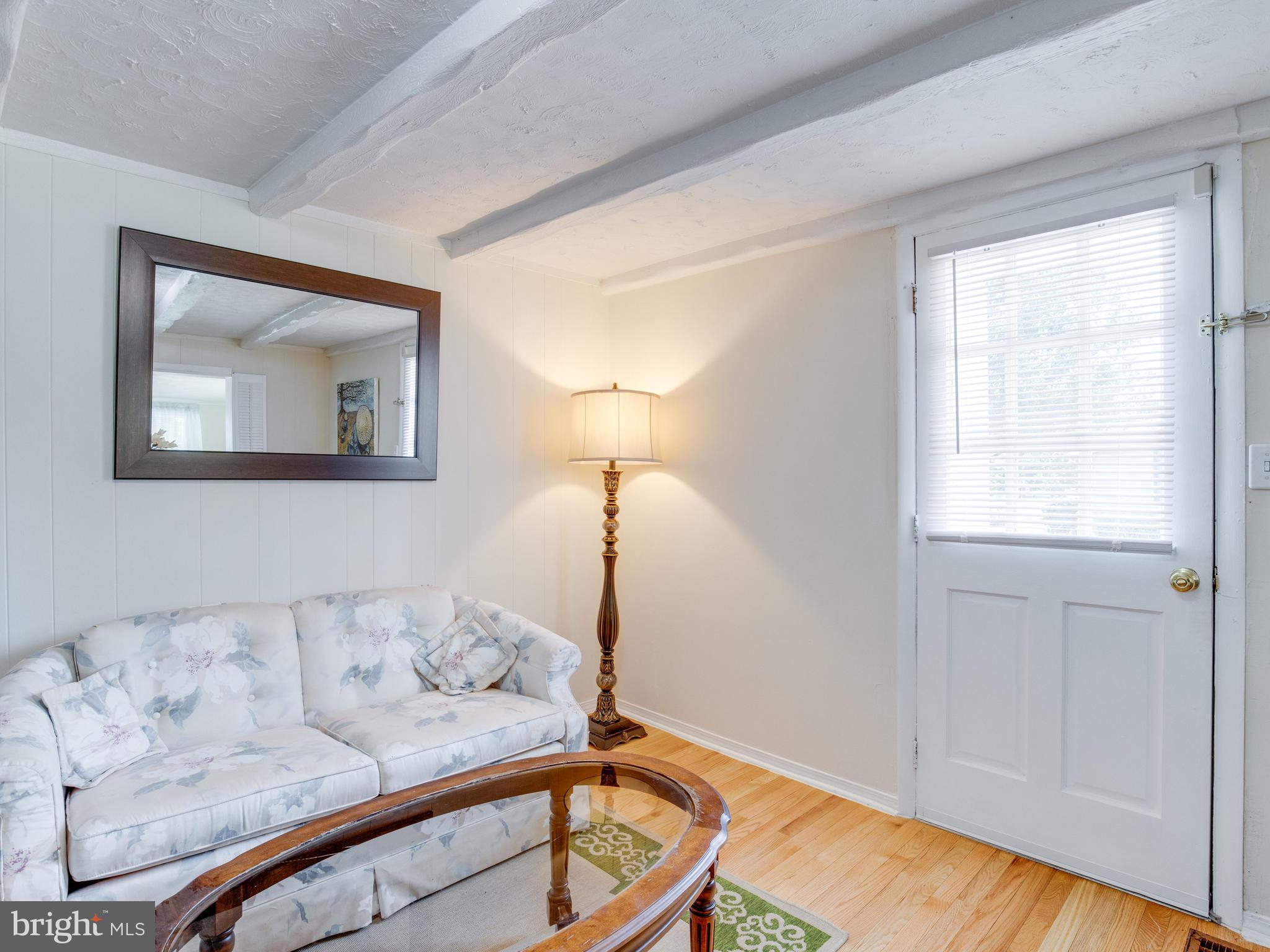 SHORELAND - Residential