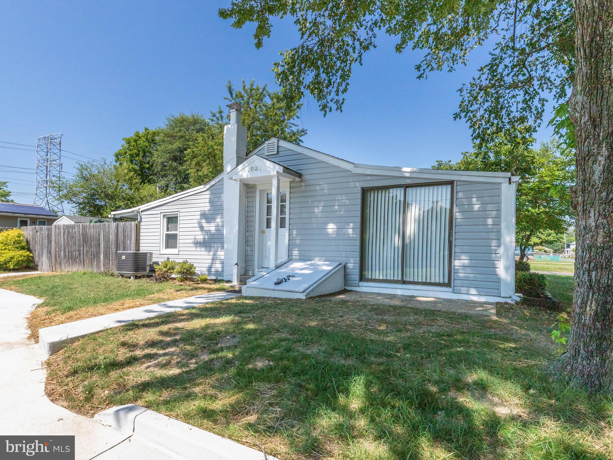 SHORELAND - Residential