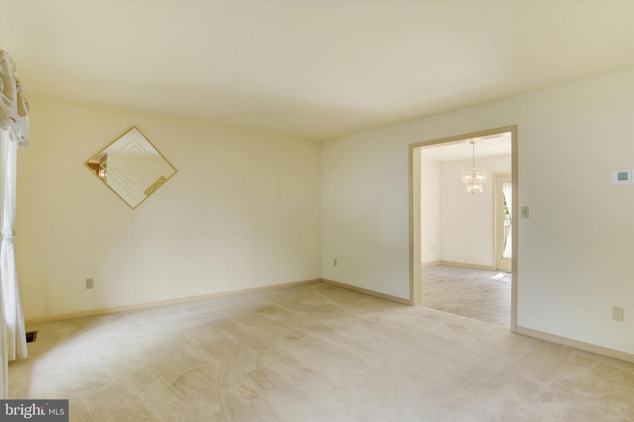 18 SOUTHVIEW CIRCLE