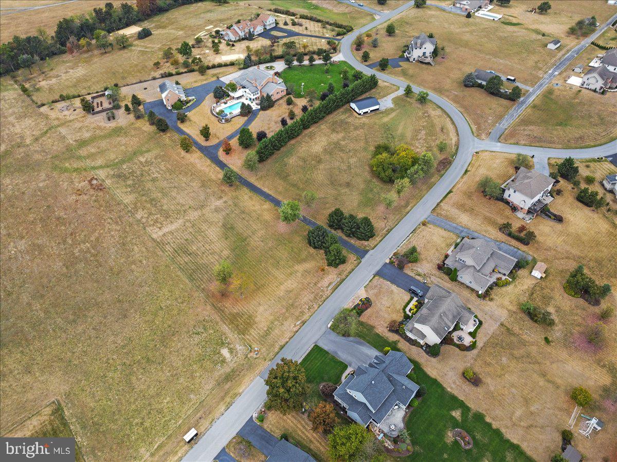 WHISKEY RUN ESTATES - Land