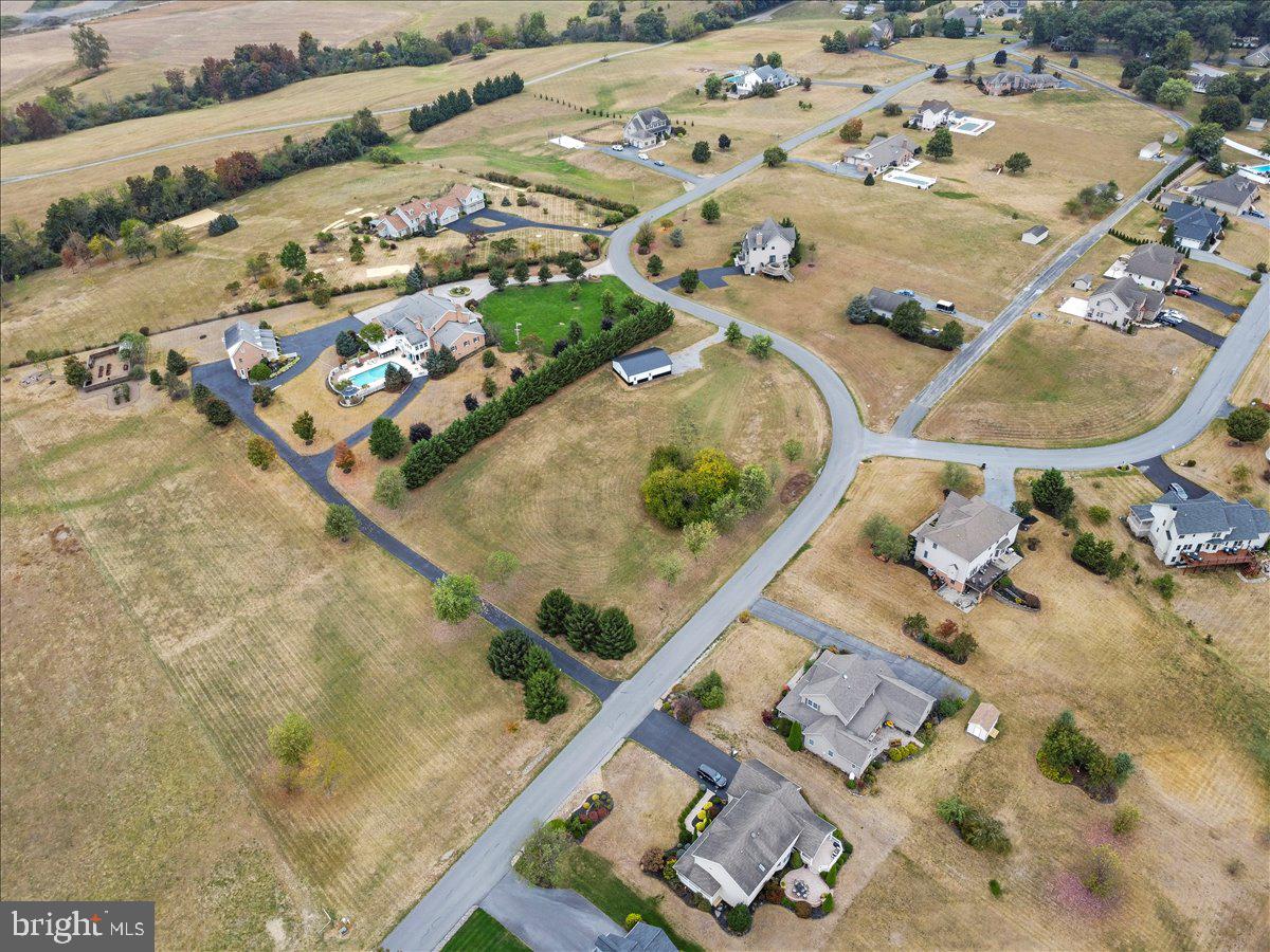WHISKEY RUN ESTATES - Land