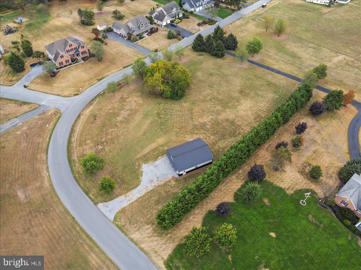 WHISKEY RUN ESTATES - Land