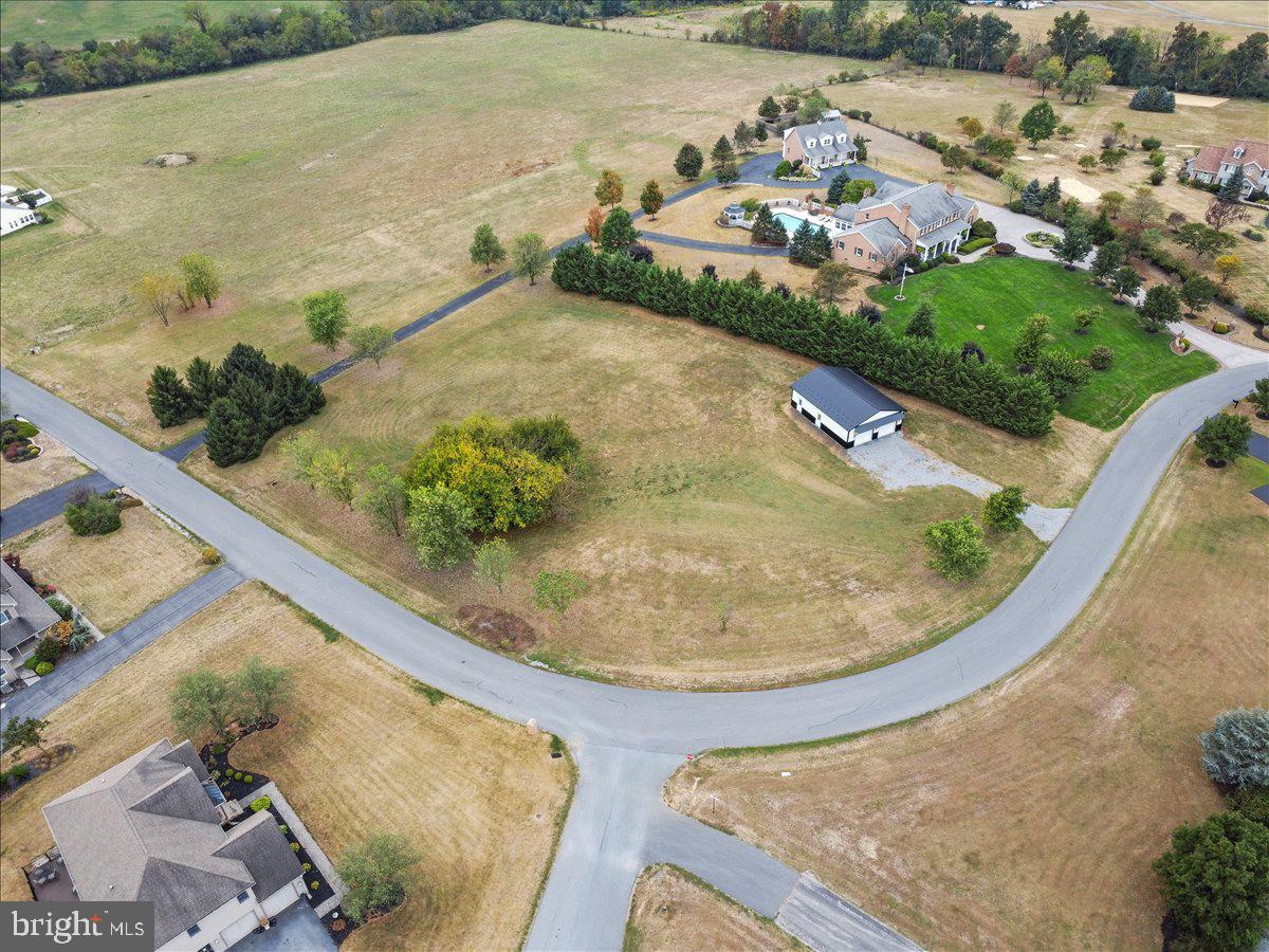 WHISKEY RUN ESTATES - Land