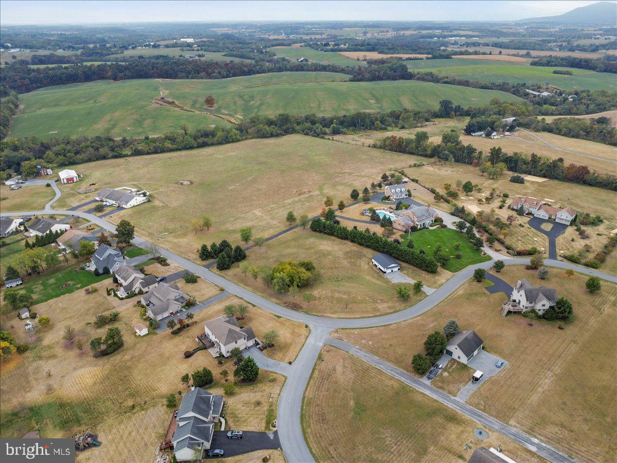 WHISKEY RUN ESTATES - Land