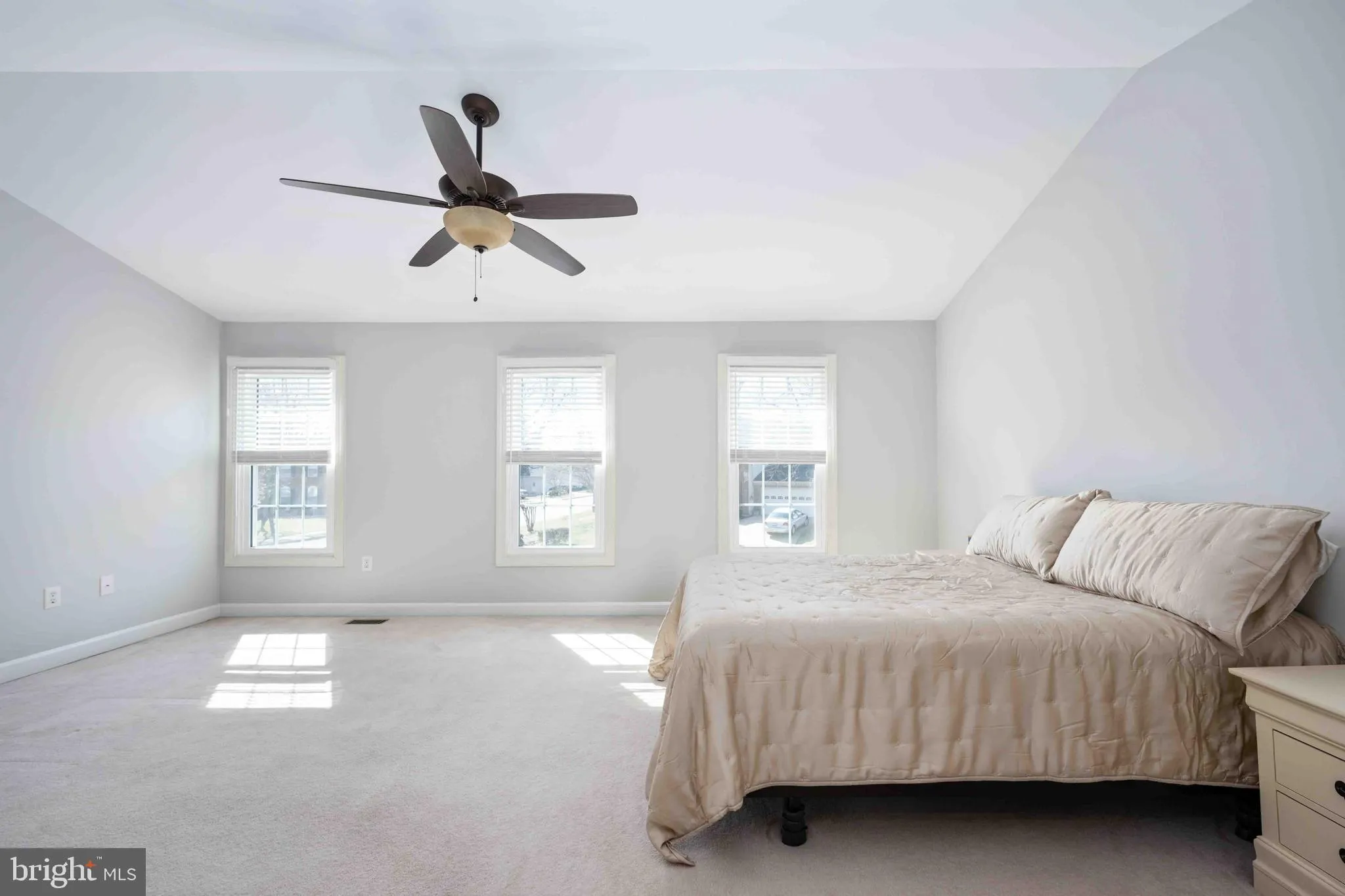 Dumfries, Virginia 22025, United States, 5 Bedrooms Bedrooms, ,4 BathroomsBathrooms,Residential,Contingent,1680