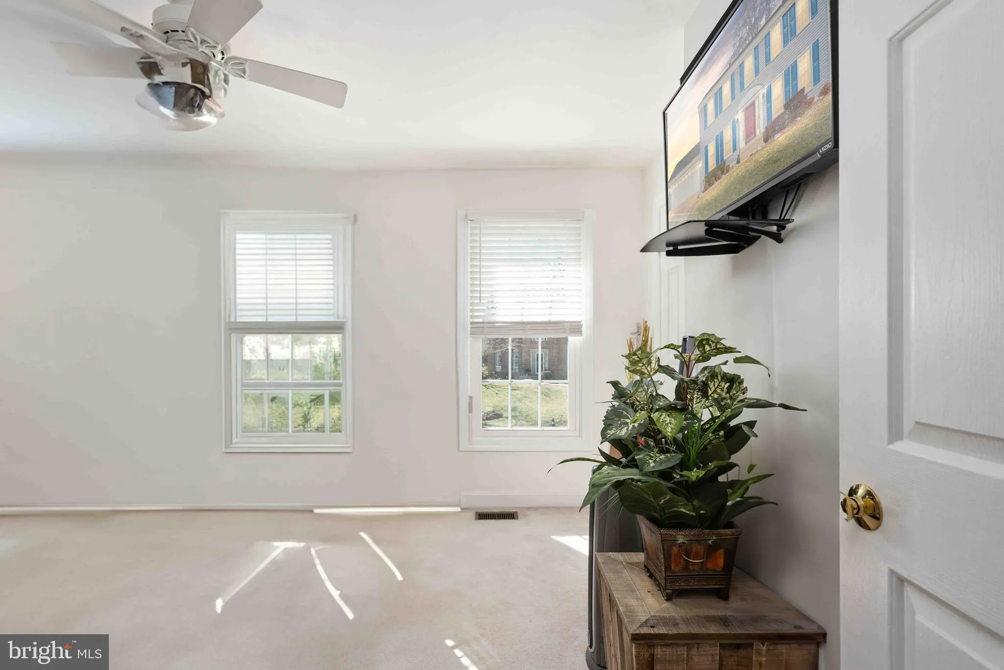 Dumfries, Virginia 22025, United States, 5 Bedrooms Bedrooms, ,4 BathroomsBathrooms,Residential,Contingent,1680