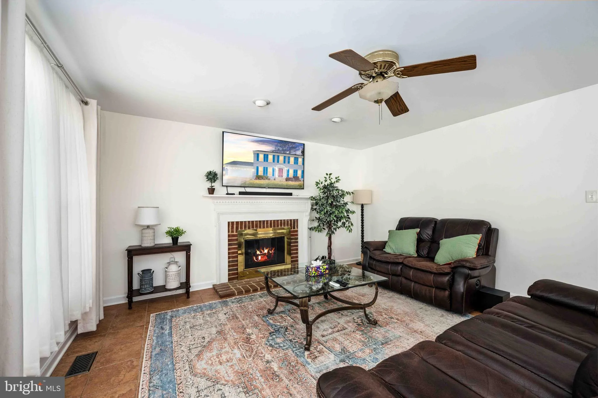 Dumfries, Virginia 22025, United States, 5 Bedrooms Bedrooms, ,4 BathroomsBathrooms,Residential,Contingent,1680