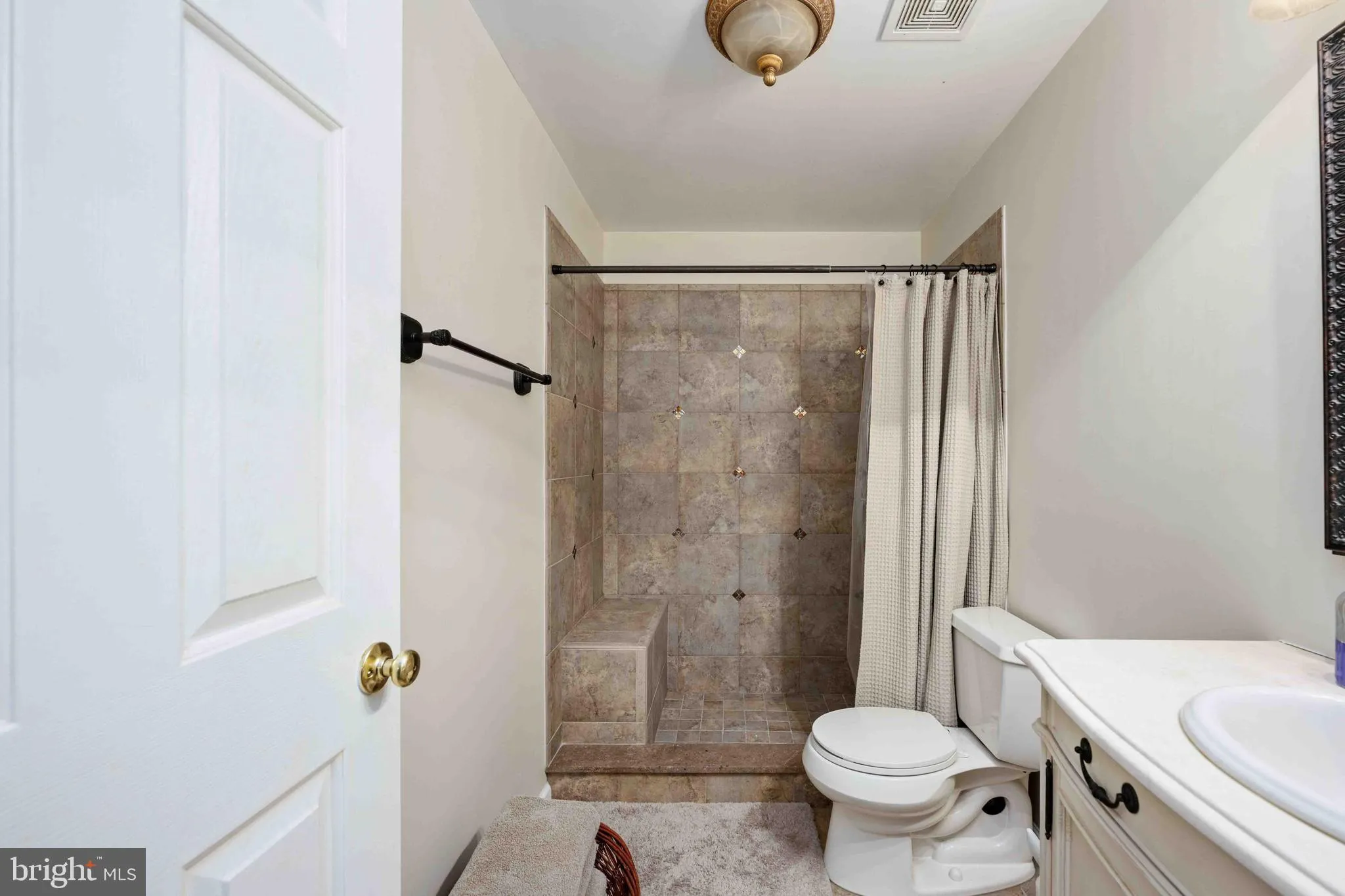 Dumfries, Virginia 22025, United States, 5 Bedrooms Bedrooms, ,4 BathroomsBathrooms,Residential,Contingent,1680