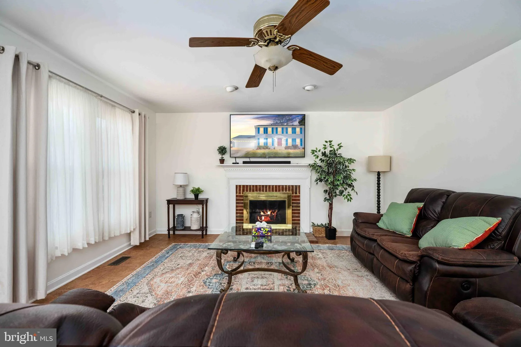 Dumfries, Virginia 22025, United States, 5 Bedrooms Bedrooms, ,4 BathroomsBathrooms,Residential,Contingent,1680