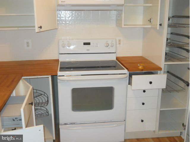 BROOKMILL CONDOMINIUMS - Residential