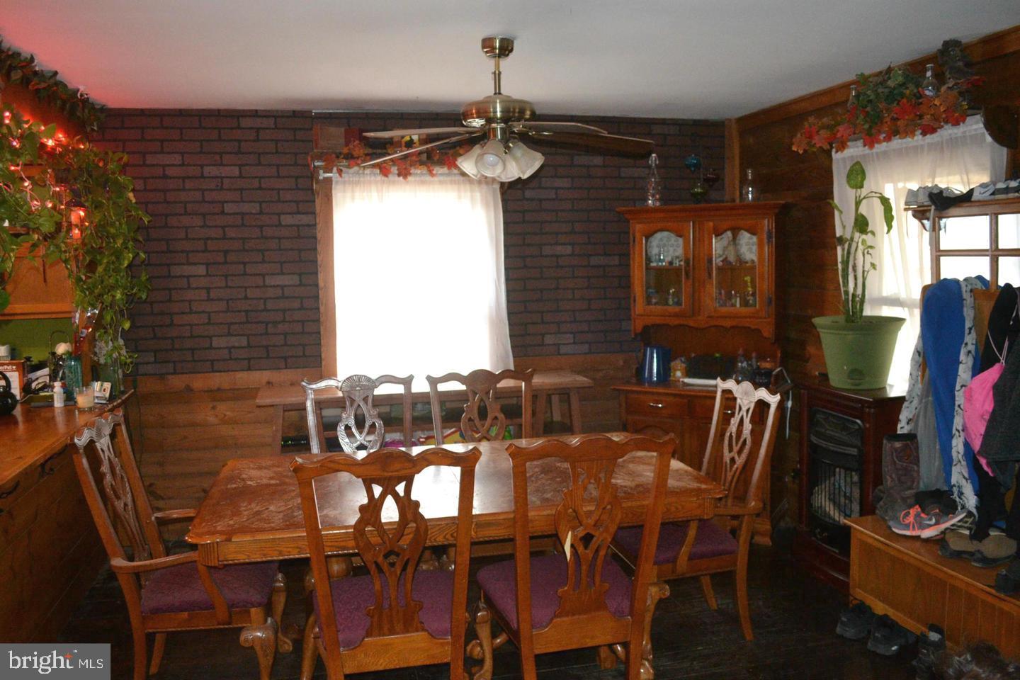 OAKWOOD LAKE ESTATES - Residential