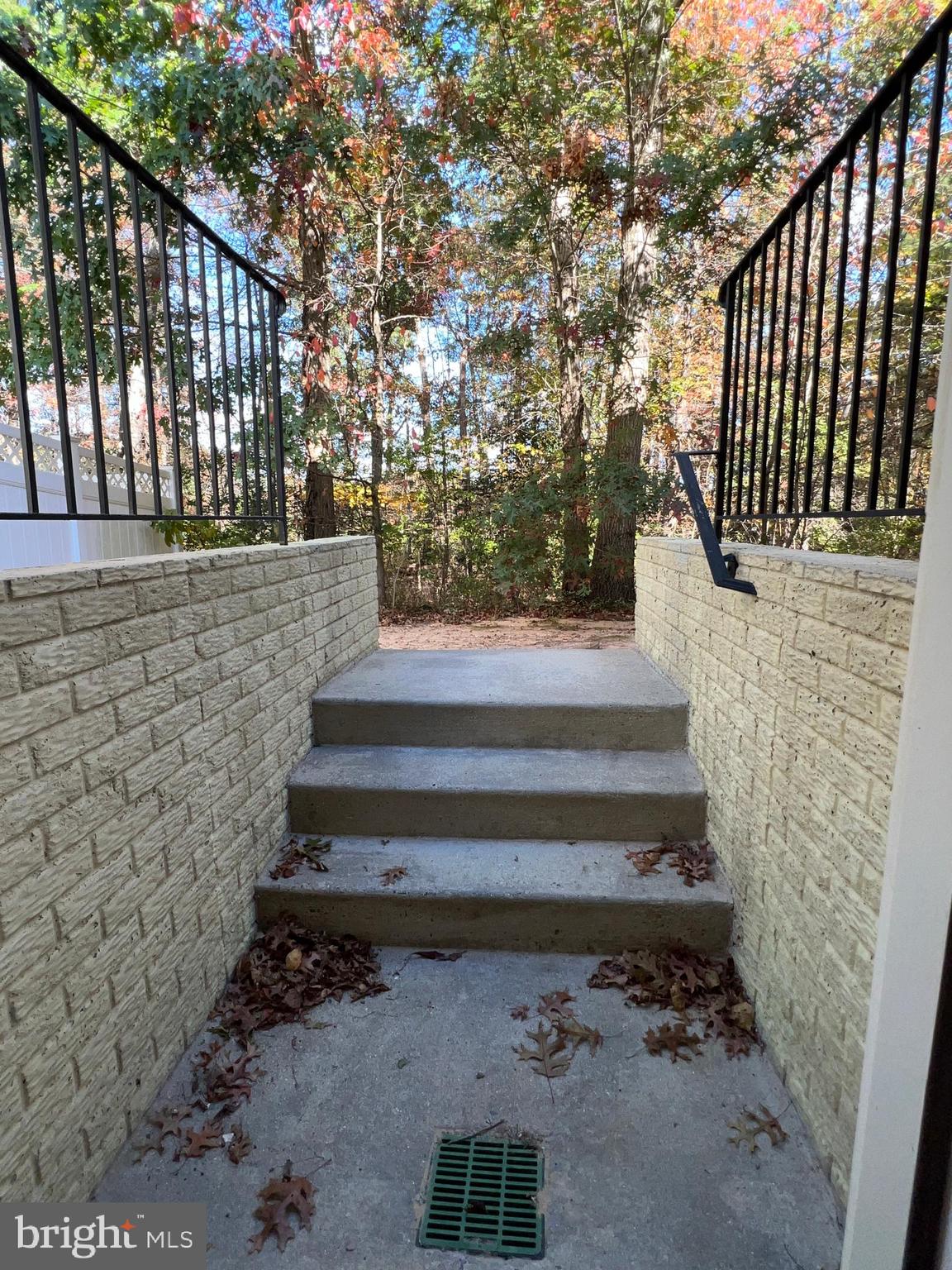 TANYARD SPRINGS - Residential