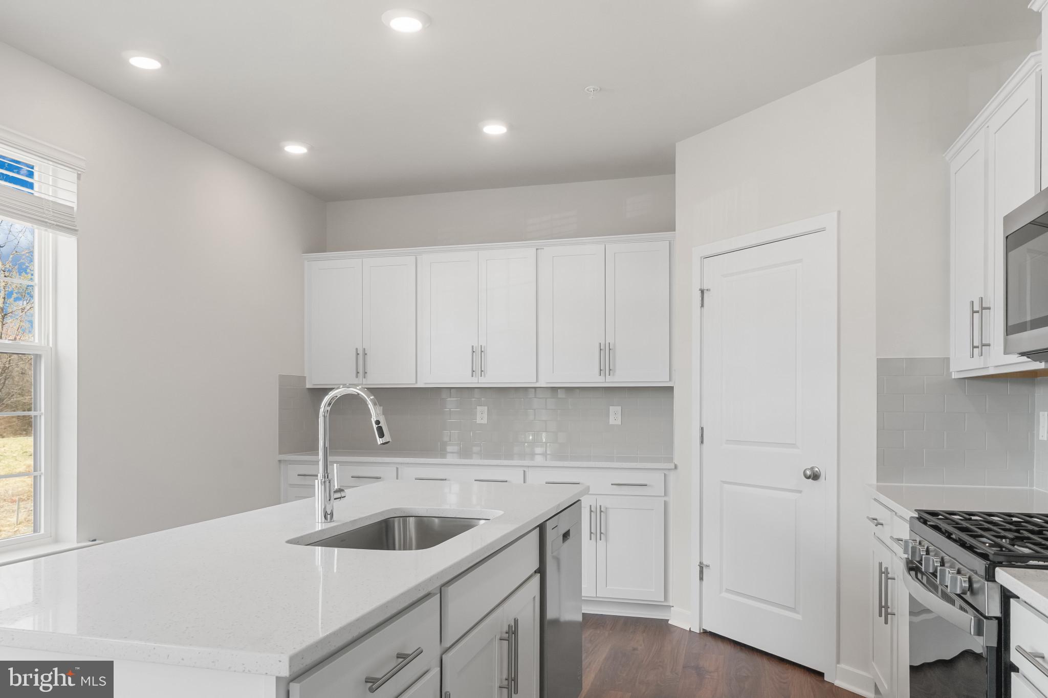 BEECHWOOD MANOR - Residential