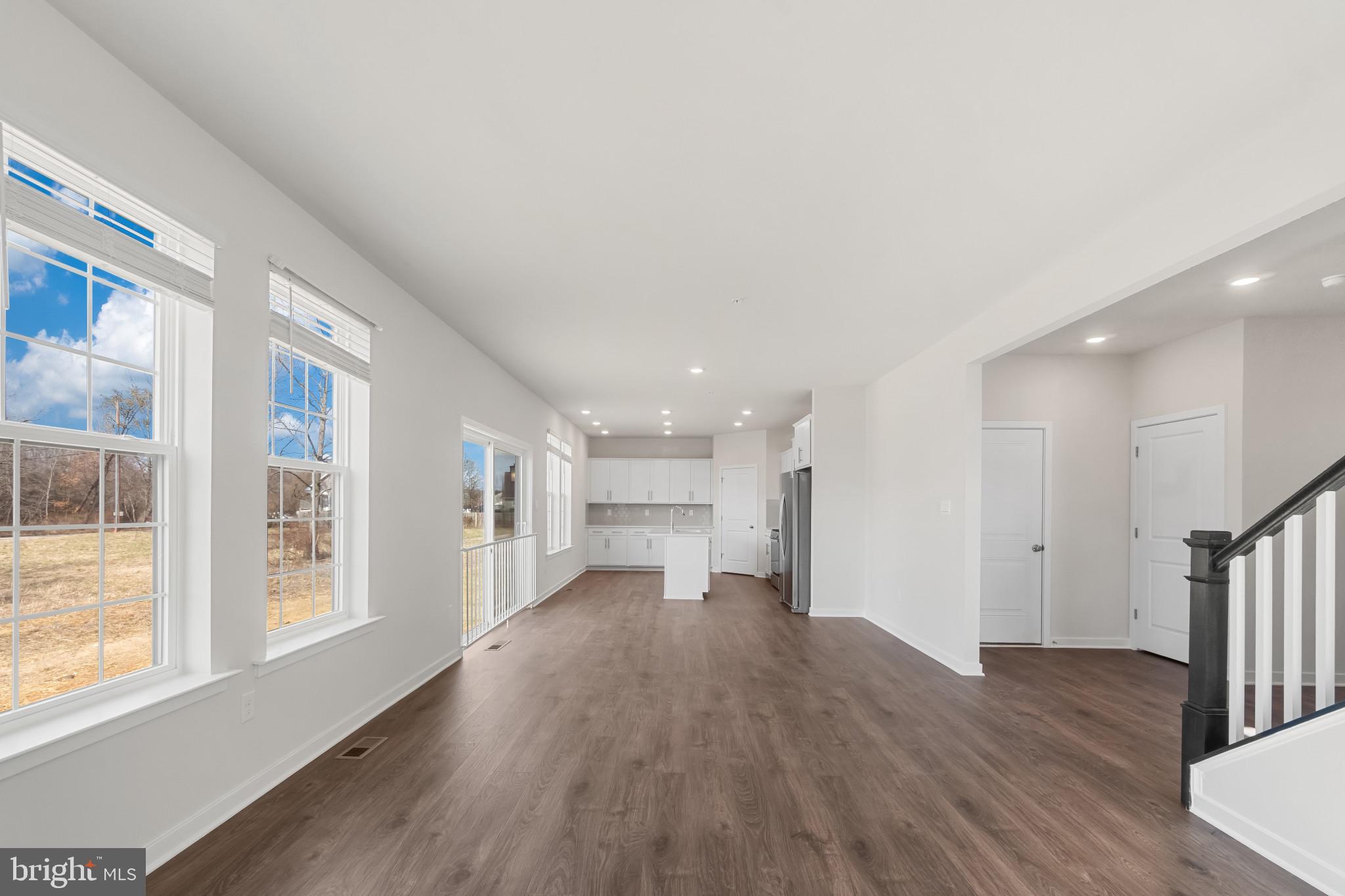 BEECHWOOD MANOR - Residential