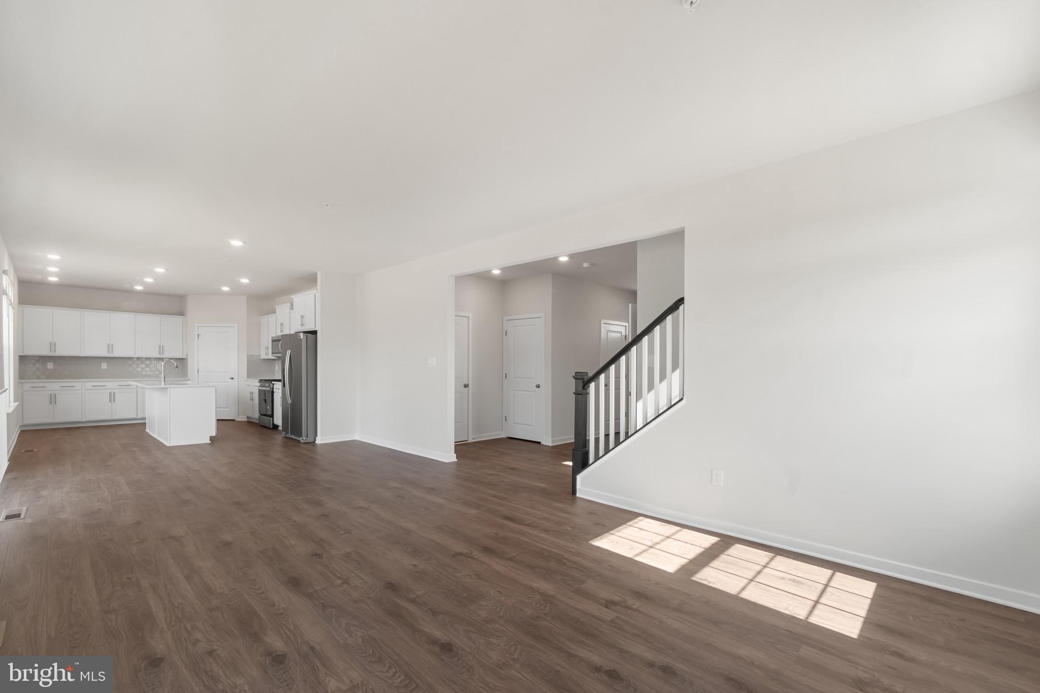 BEECHWOOD MANOR - Residential