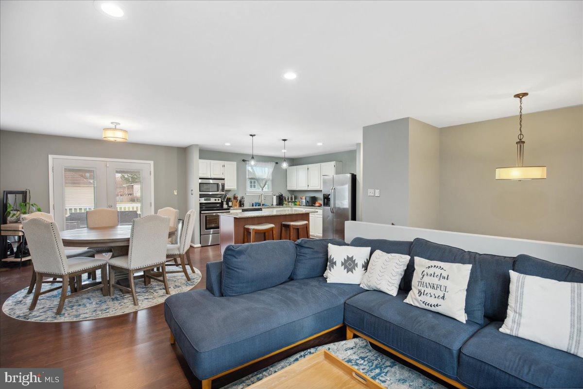 FOX RUN ESTATES - Residential Lease