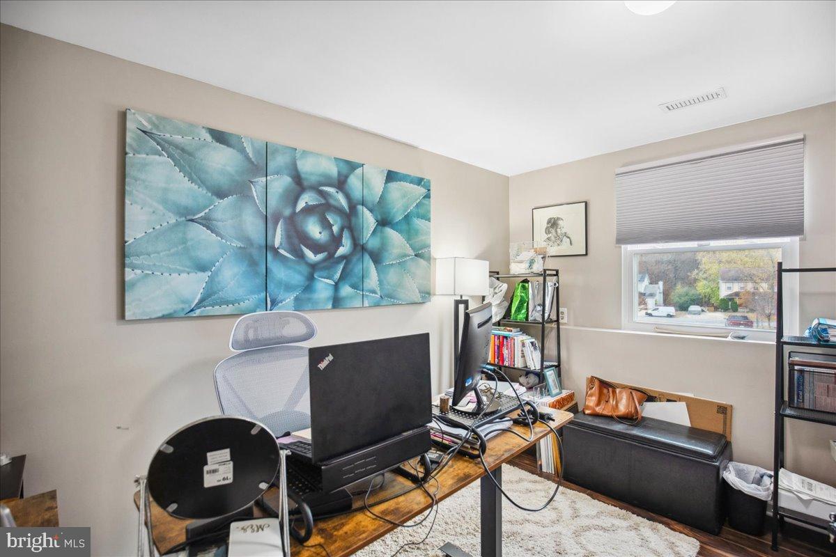 FOX RUN ESTATES - Residential Lease