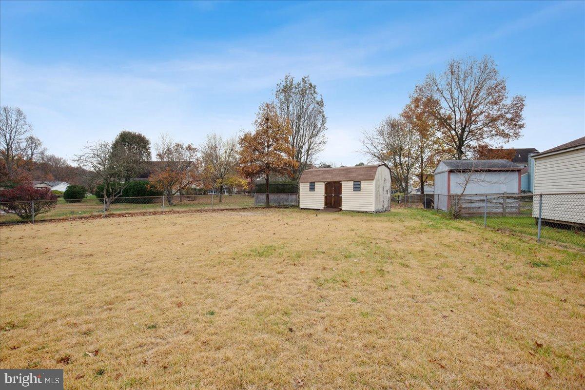 FOX RUN ESTATES - Residential Lease