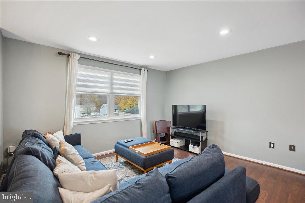 FOX RUN ESTATES - Residential Lease