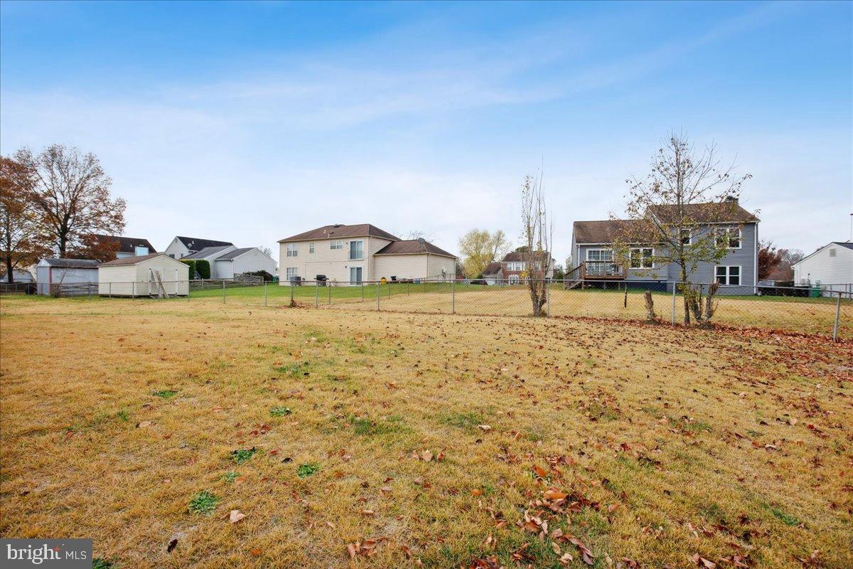 FOX RUN ESTATES - Residential Lease