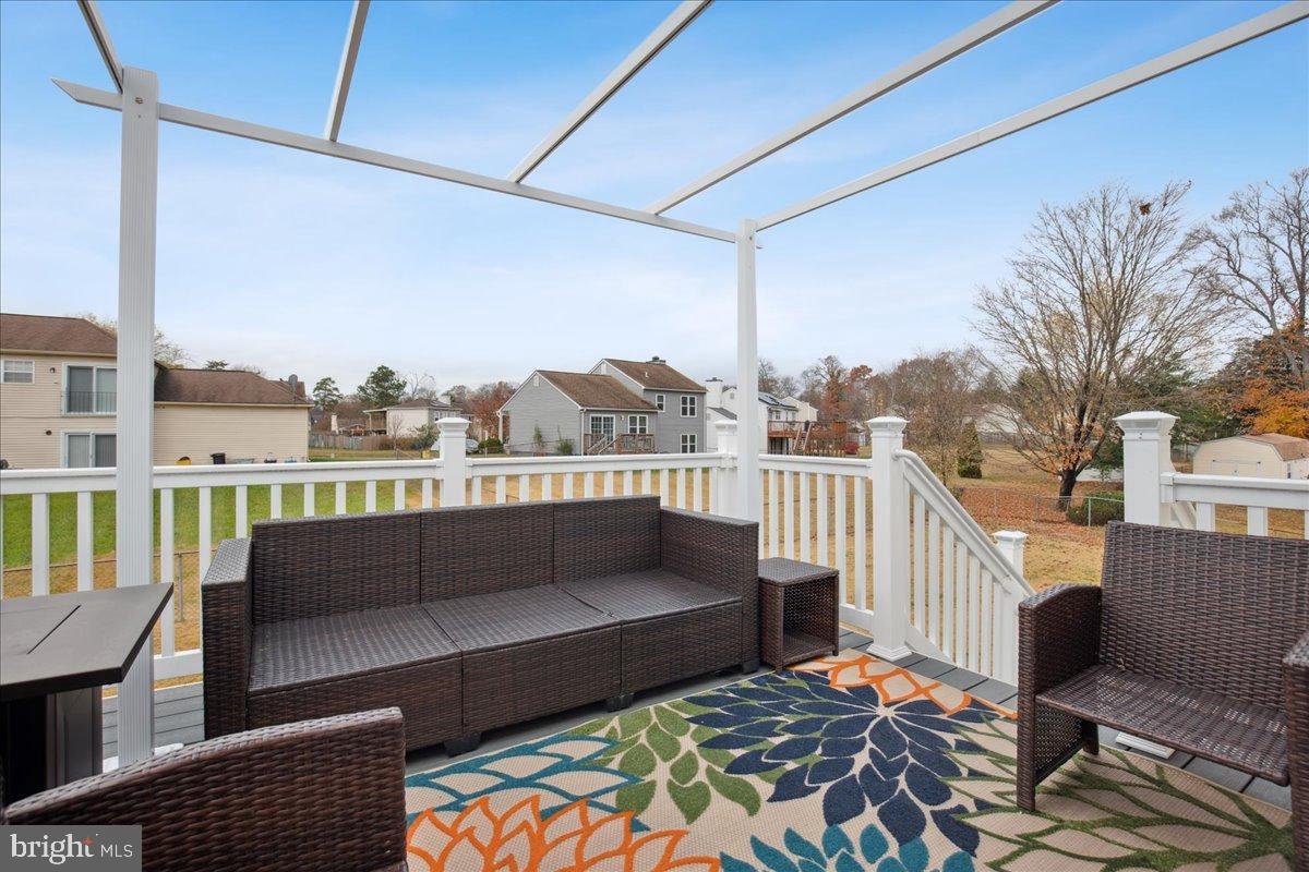 FOX RUN ESTATES - Residential Lease