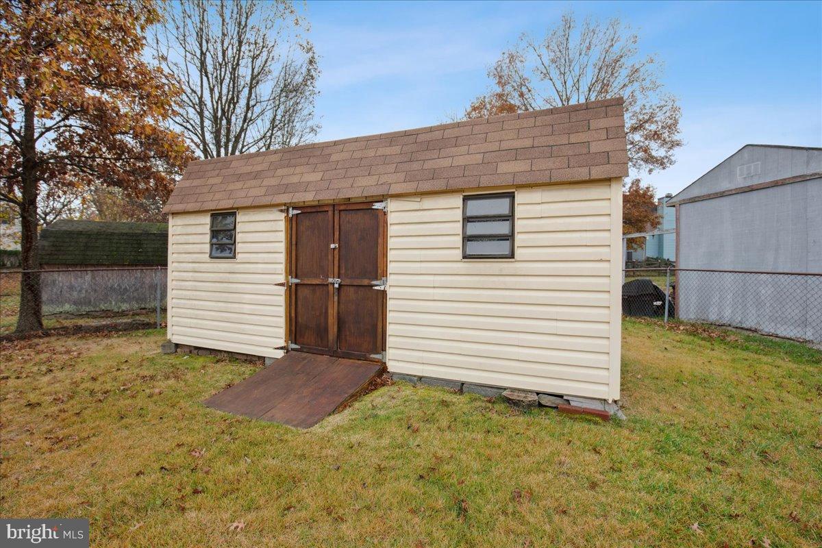 FOX RUN ESTATES - Residential Lease