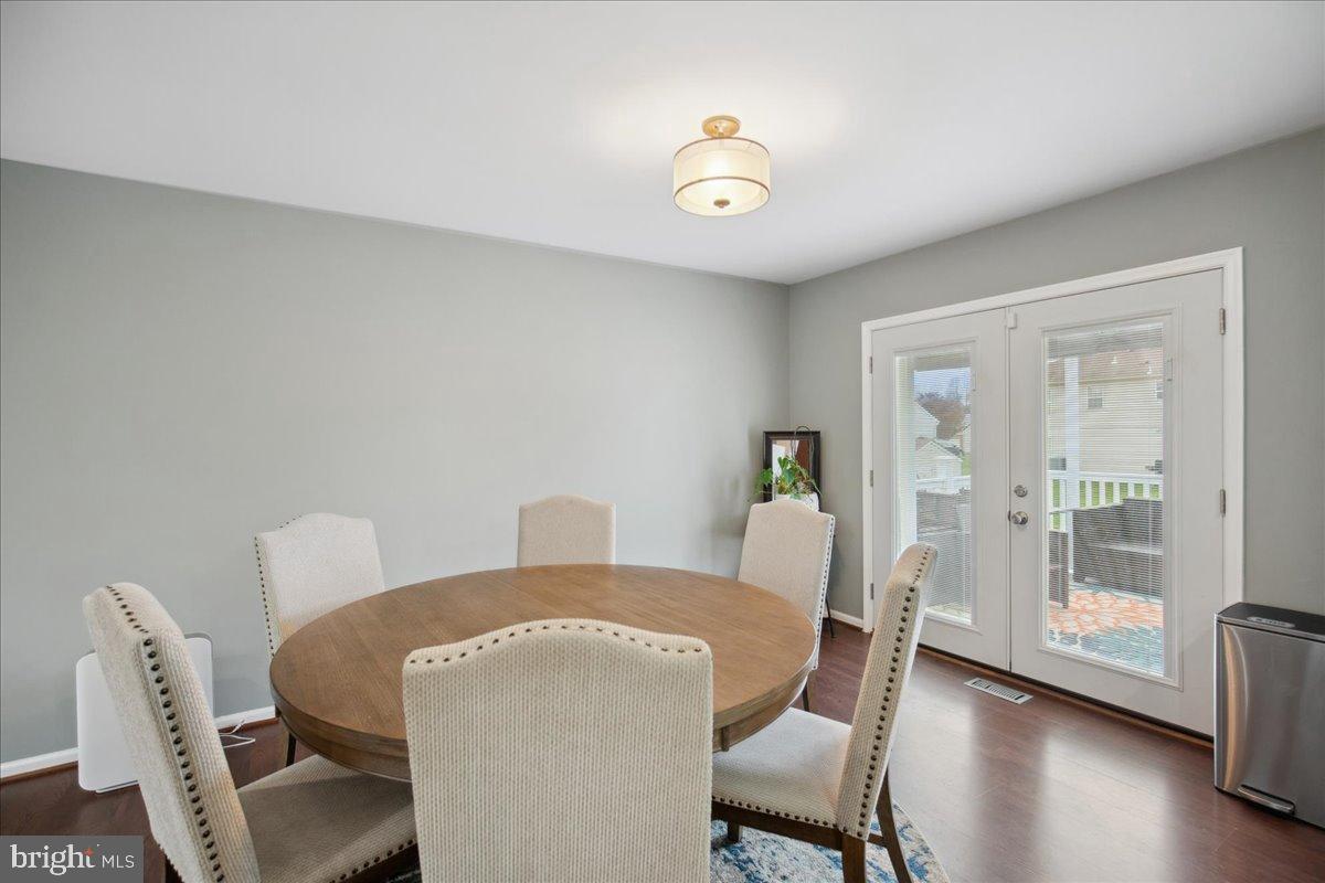 FOX RUN ESTATES - Residential Lease