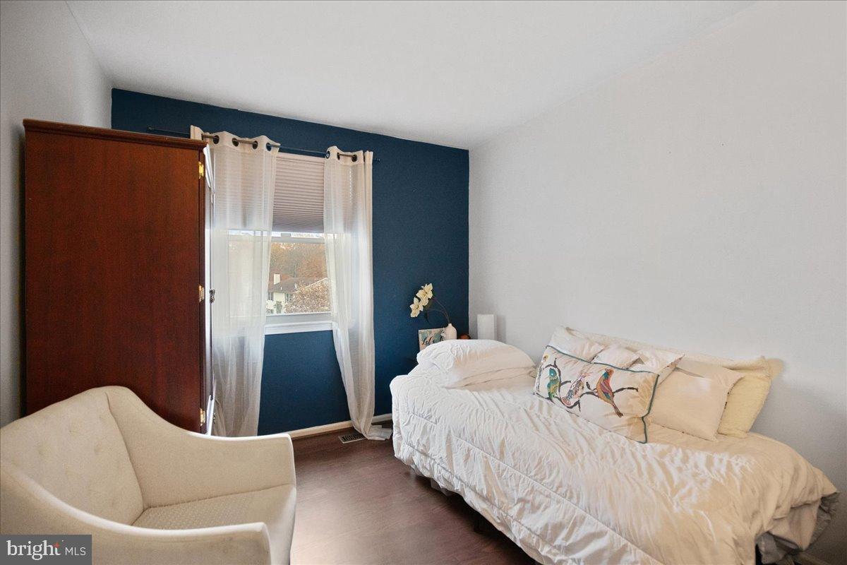 FOX RUN ESTATES - Residential Lease