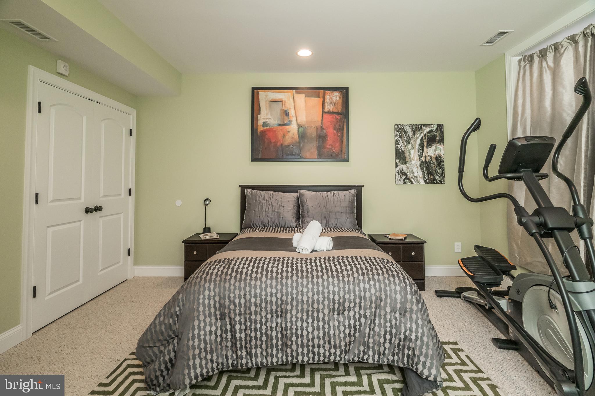 POINT BREEZE - Residential Lease