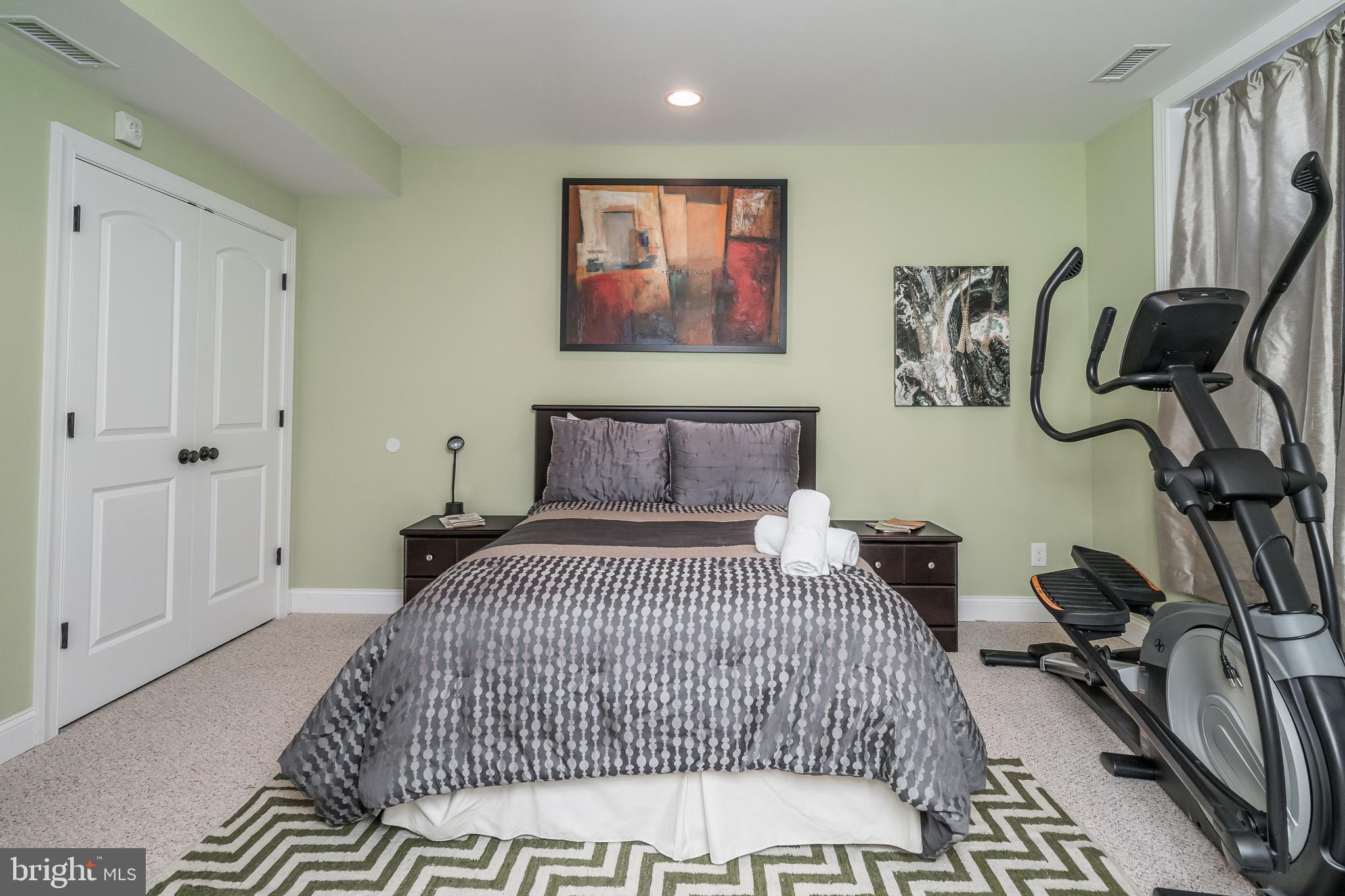 POINT BREEZE - Residential Lease