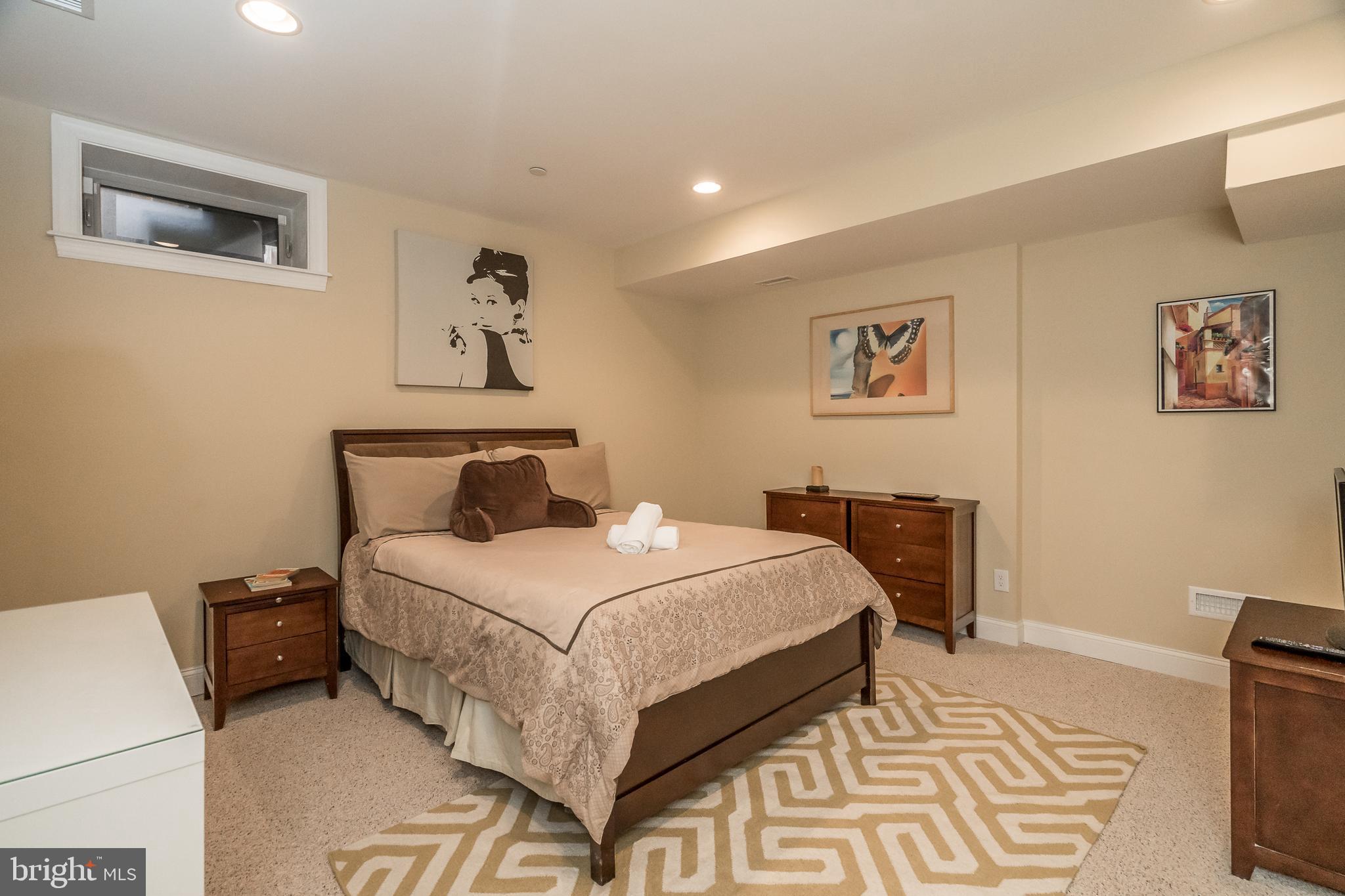 POINT BREEZE - Residential Lease