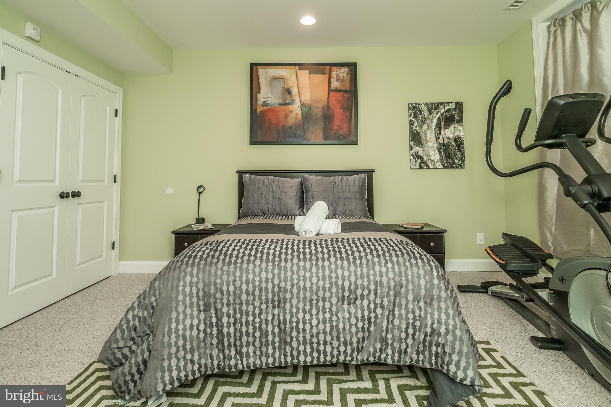 POINT BREEZE - Residential Lease