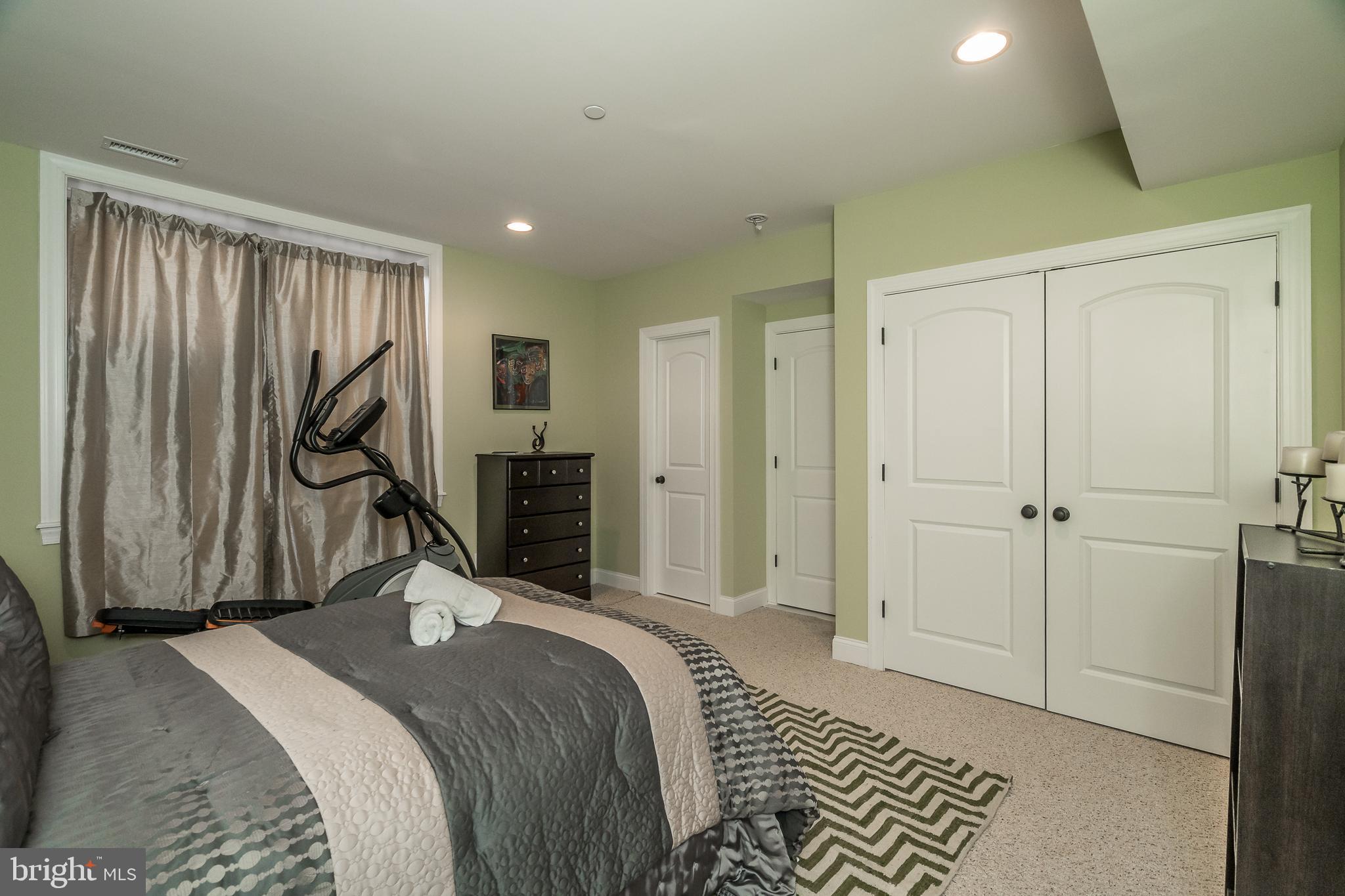 POINT BREEZE - Residential Lease