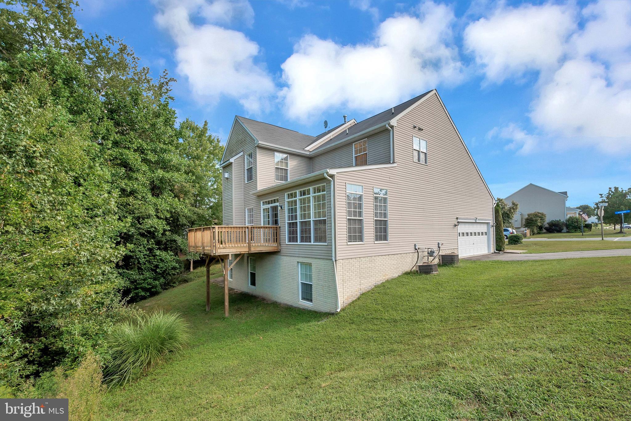 STAFFORD LAKES VILLAGE - Residential