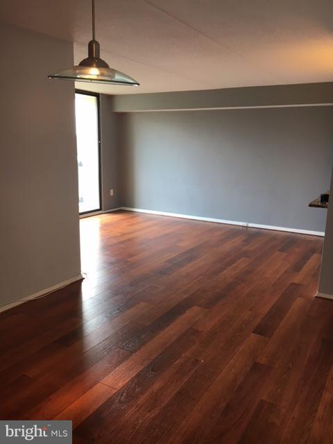 SENTINEL OF LANDMARK - Residential