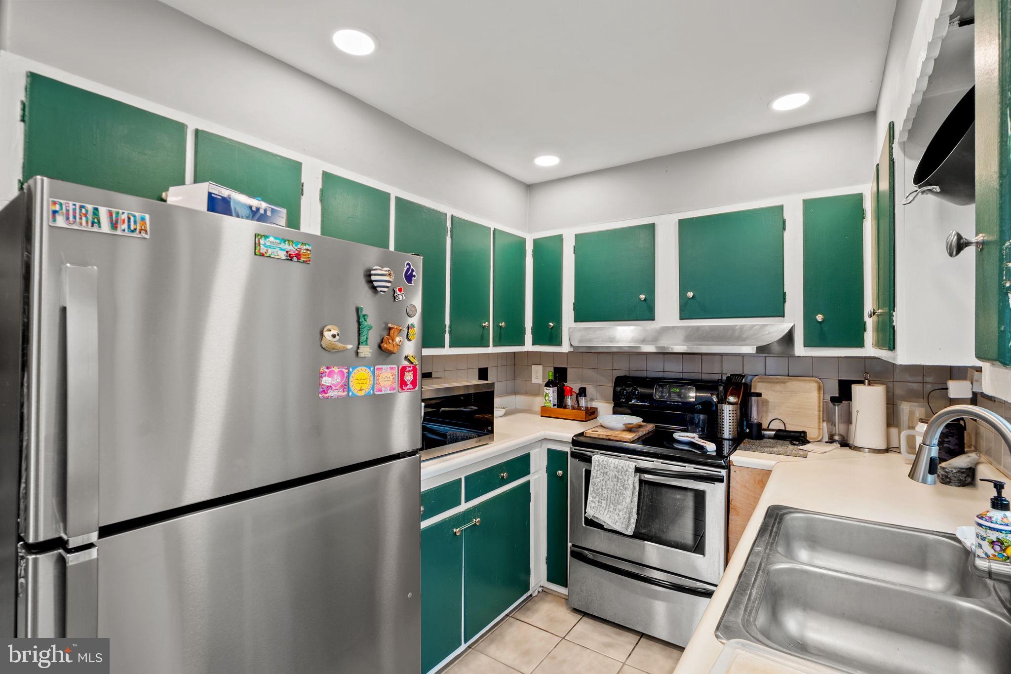 NEAR FALLS CHURCH - Residential