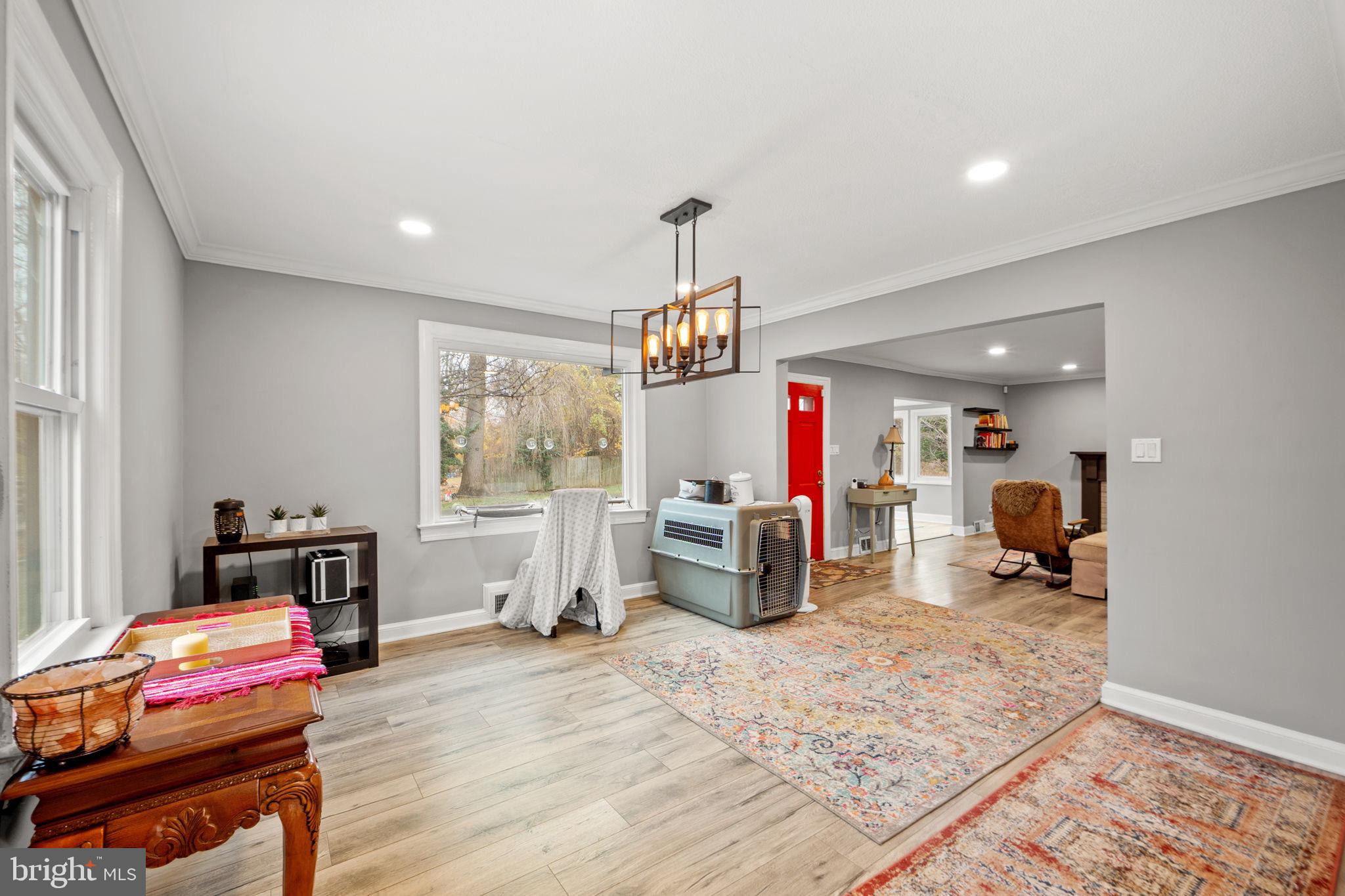 NEAR FALLS CHURCH - Residential