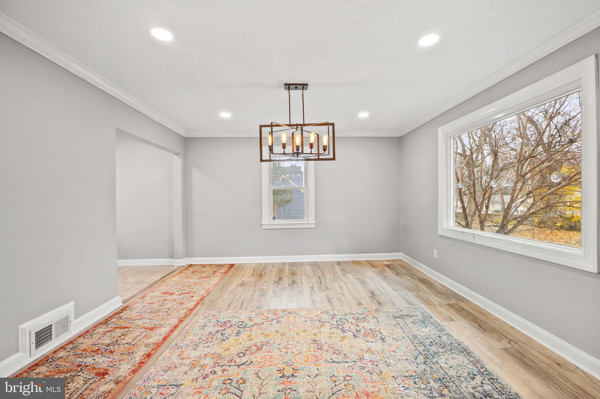 NEAR FALLS CHURCH - Residential