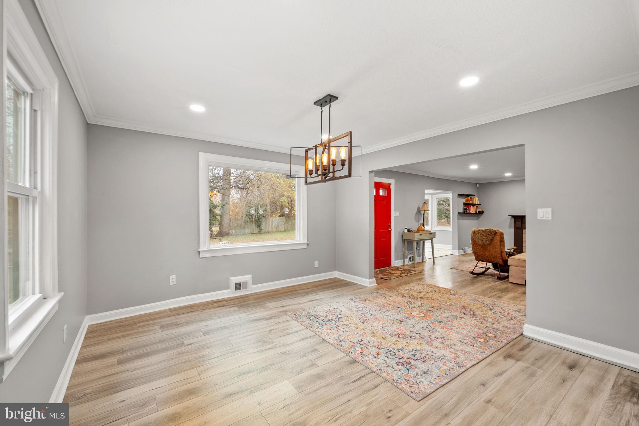 NEAR FALLS CHURCH - Residential